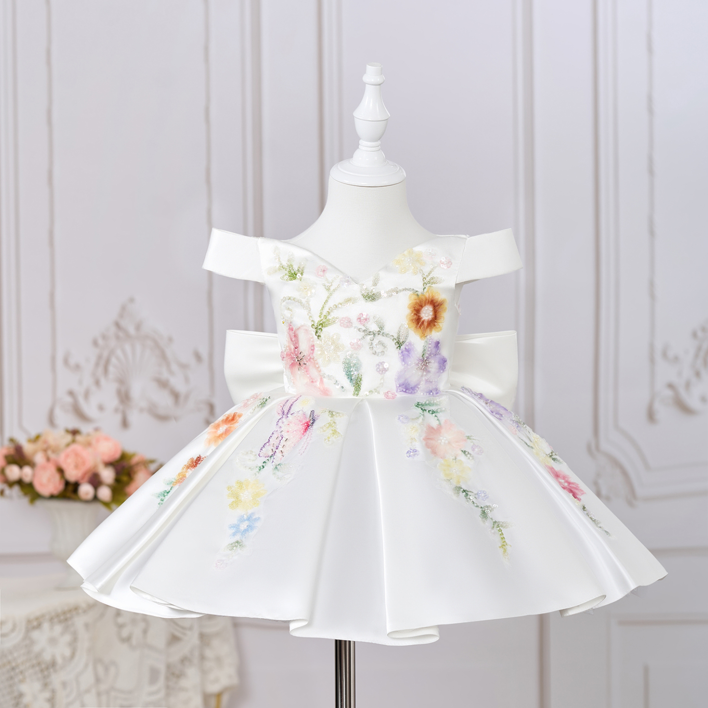 Satin Floral-embroidered Sleeveless Midi Dresses - image 3