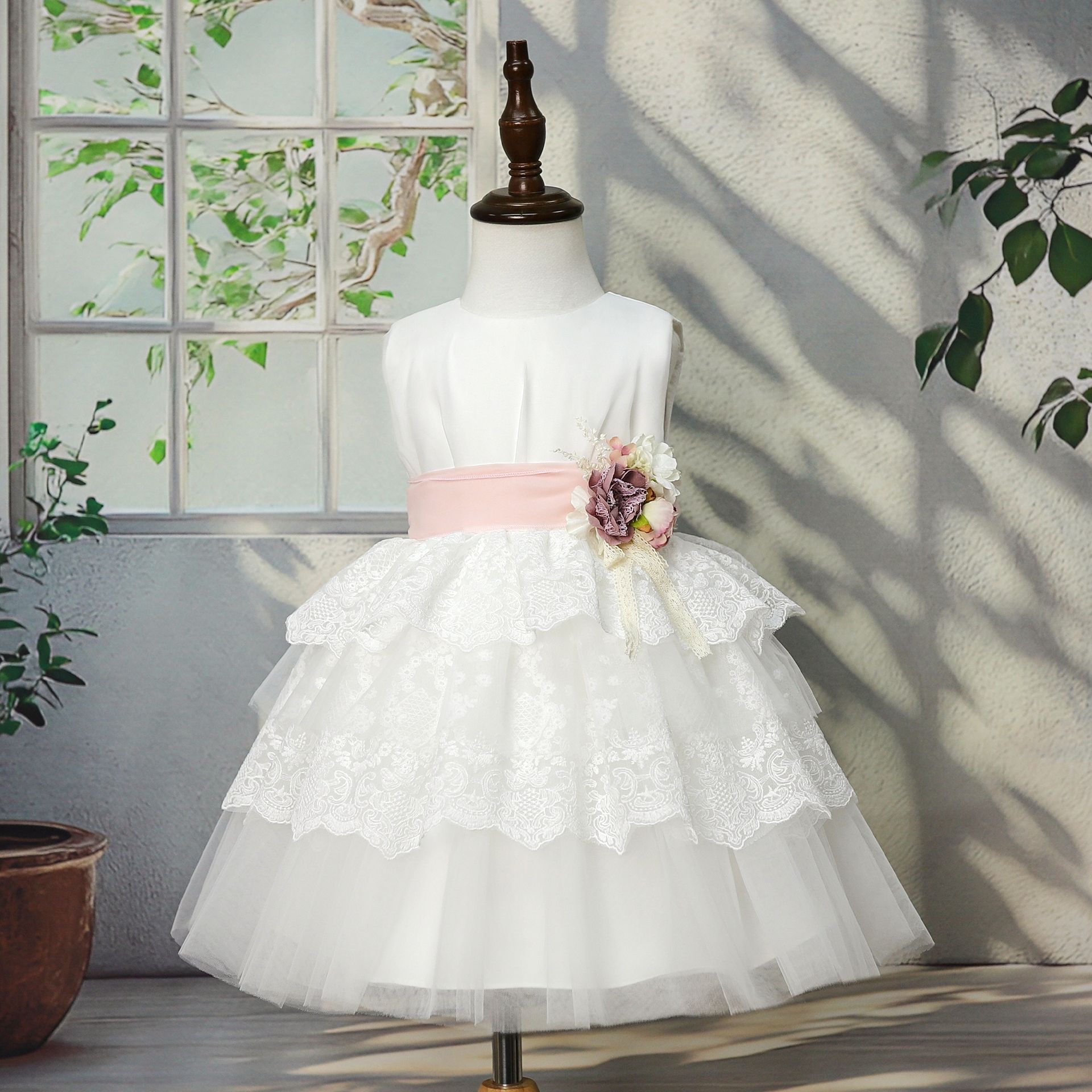 Lace Tiered Lace Edge Sleeveless Mid-long Dresses - image 2