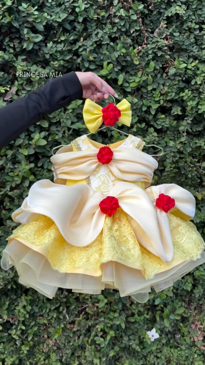 Chemical Fiber Blend Rosette Sleeveless Midi Dresses - image 6