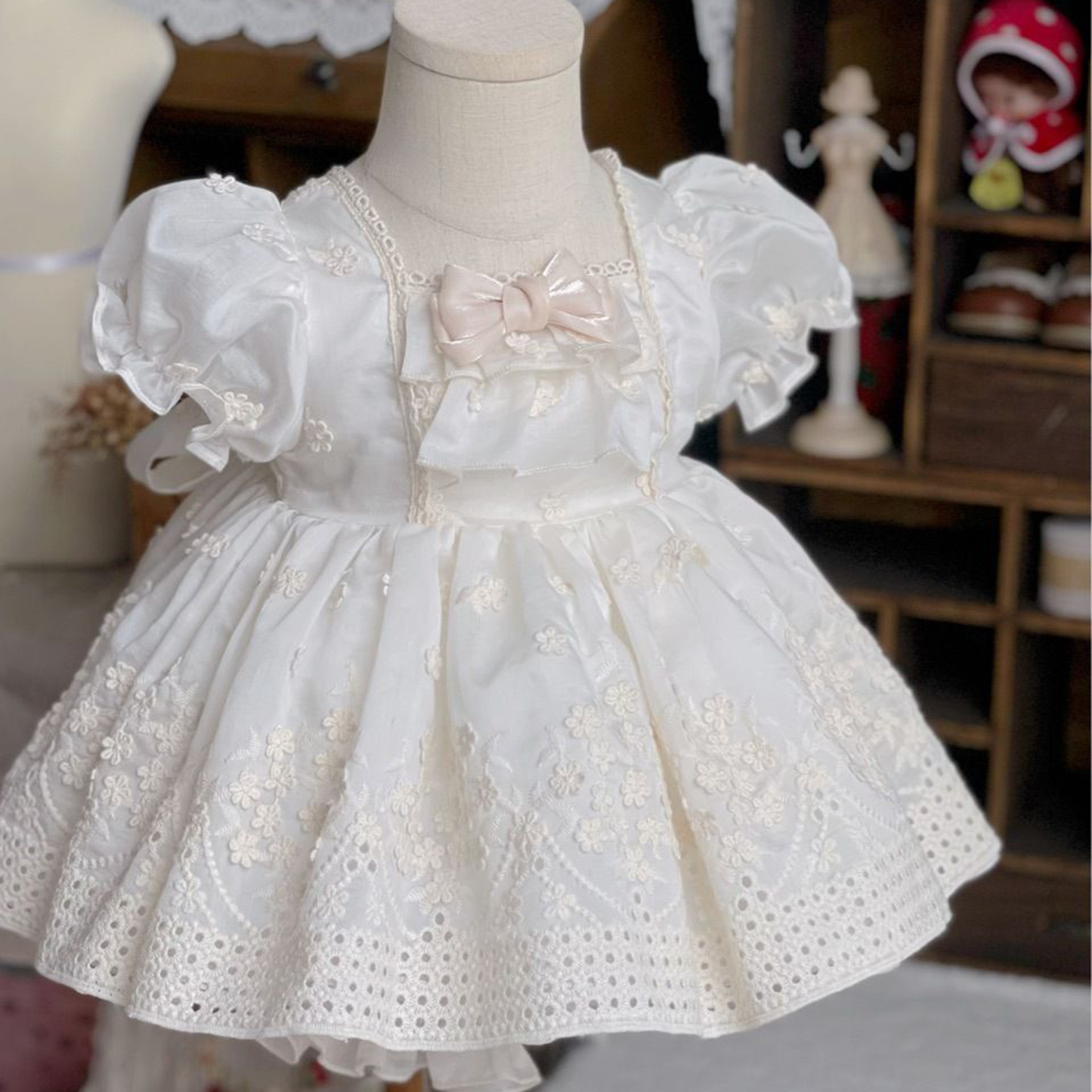 Chemical Fiber Blend Lace Edge Sleeveless Midi Dresses - image 2