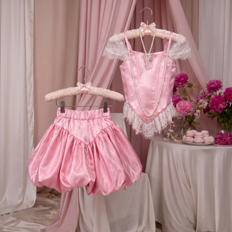 Chemical Fiber Blend Lace Edge Sleeveless Shorts Two-piece set - image 2