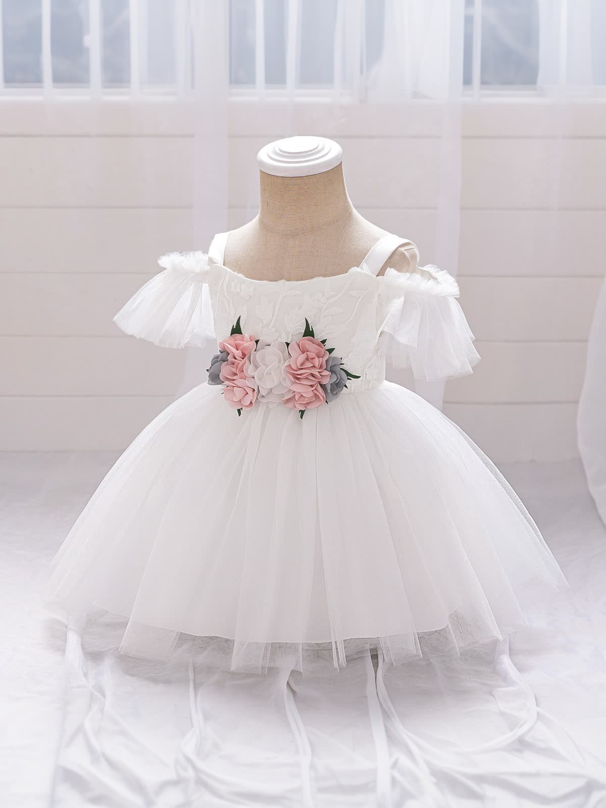 Mesh Rosette Sleeveless Midi Dresses - image 11