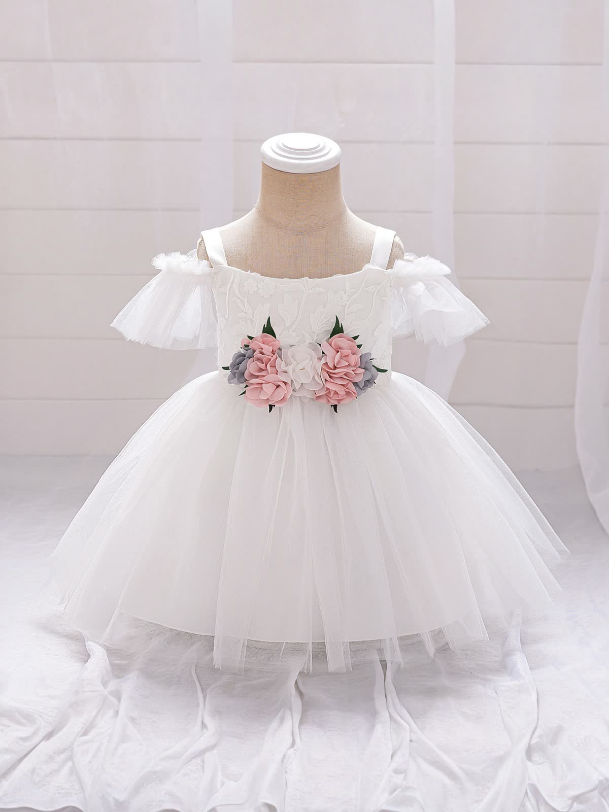 Mesh Rosette Sleeveless Midi Dresses - image 10