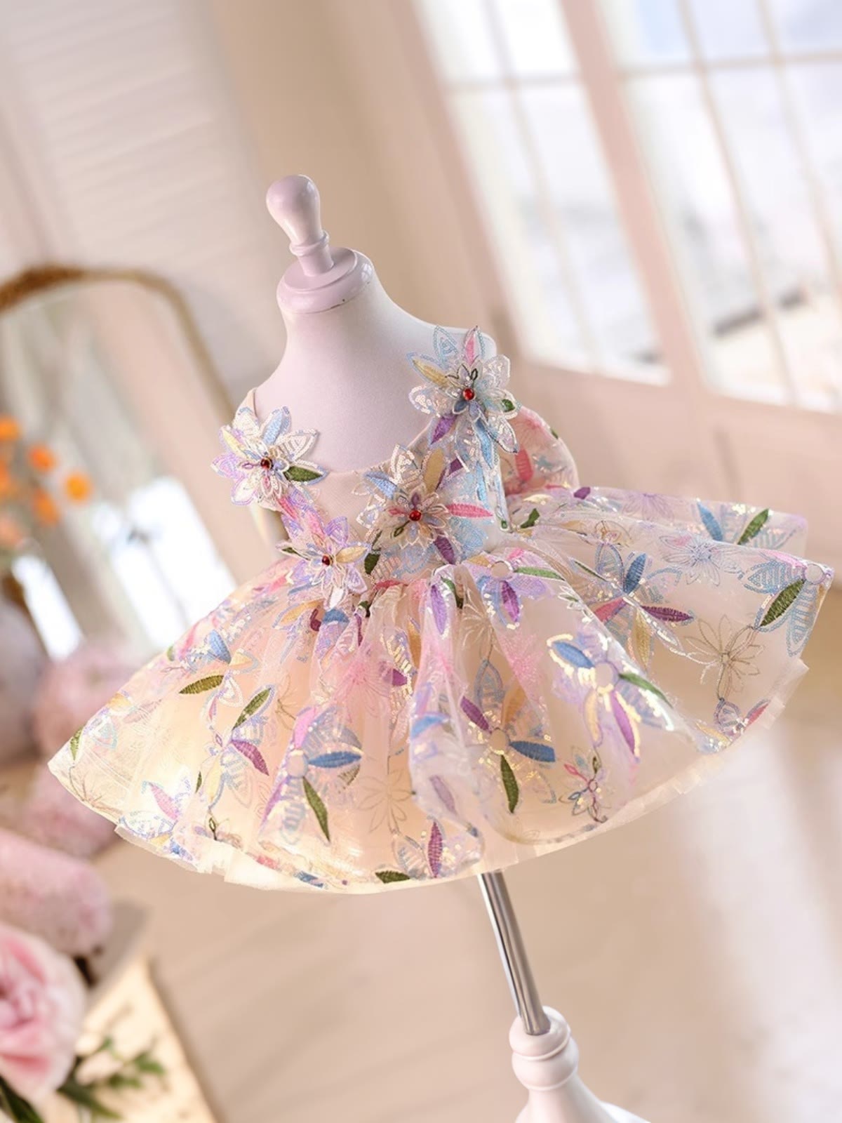 Chemical Fiber Blend Rosette Sleeveless Short Dresses - image 3