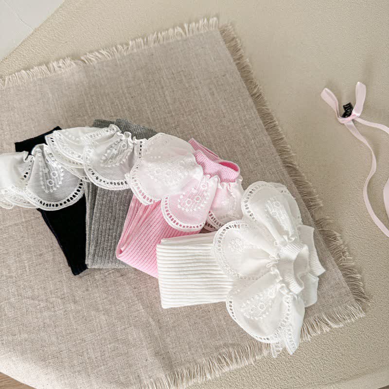 Solid Stitching Lace Socks - image 4