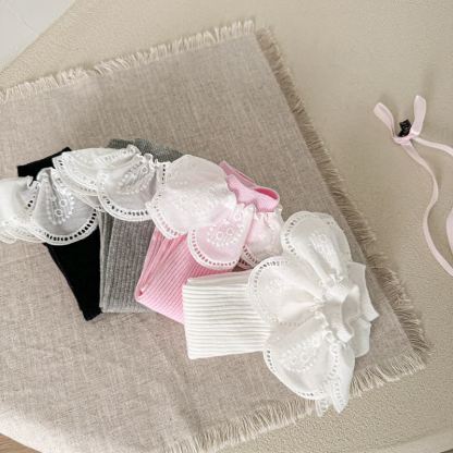 Solid Stitching Lace Socks - image 4