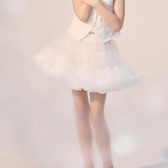Satin Tiered Sleeveless Short Two-piece set - image 16