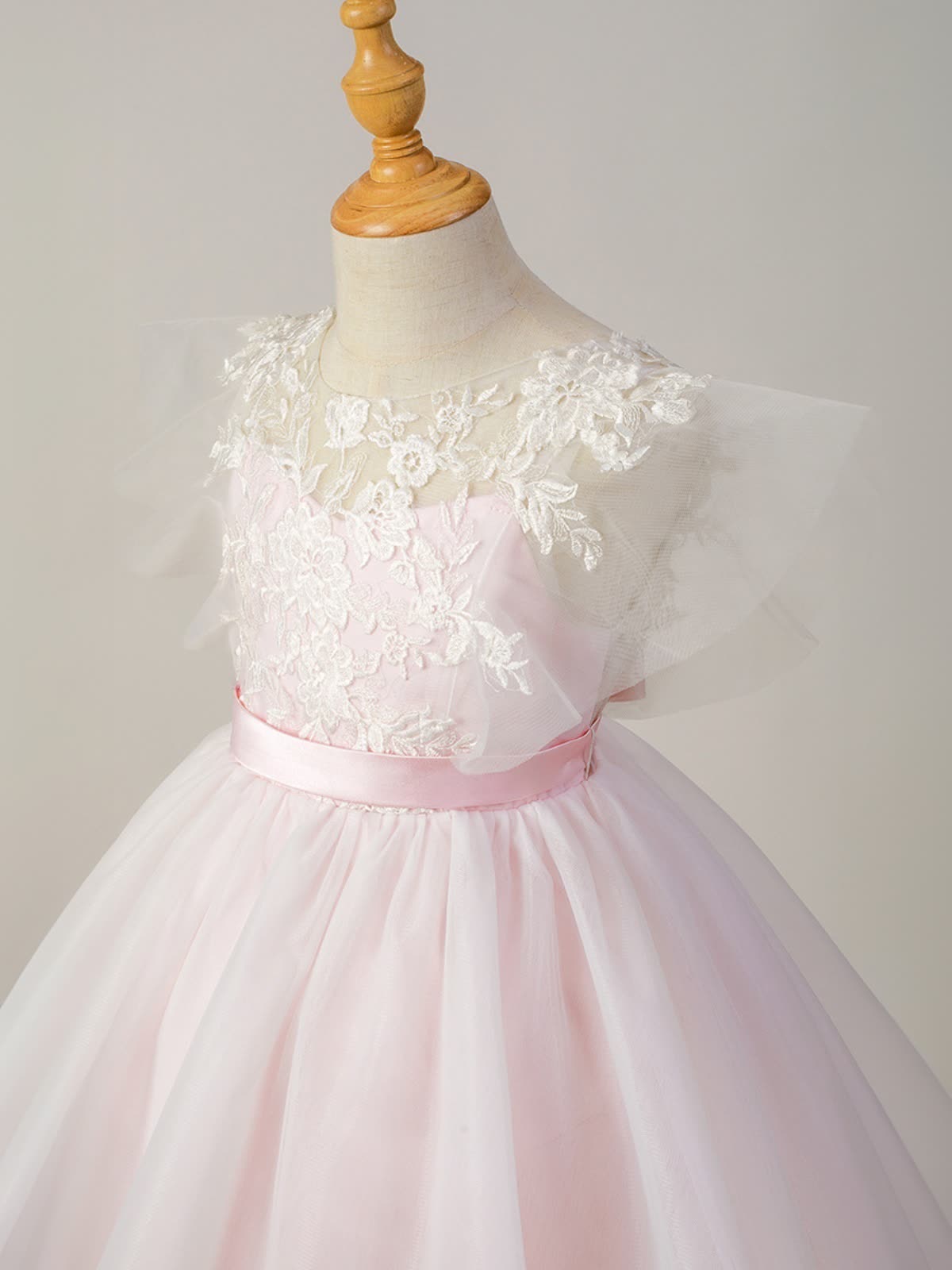 Mesh Applique Sleeveless Short Dresses - image 8
