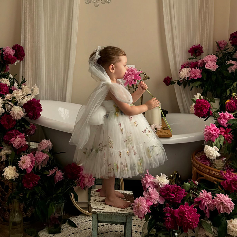 Mesh Floral-embroidered Sleeveless Mid-long Dresses - image 37