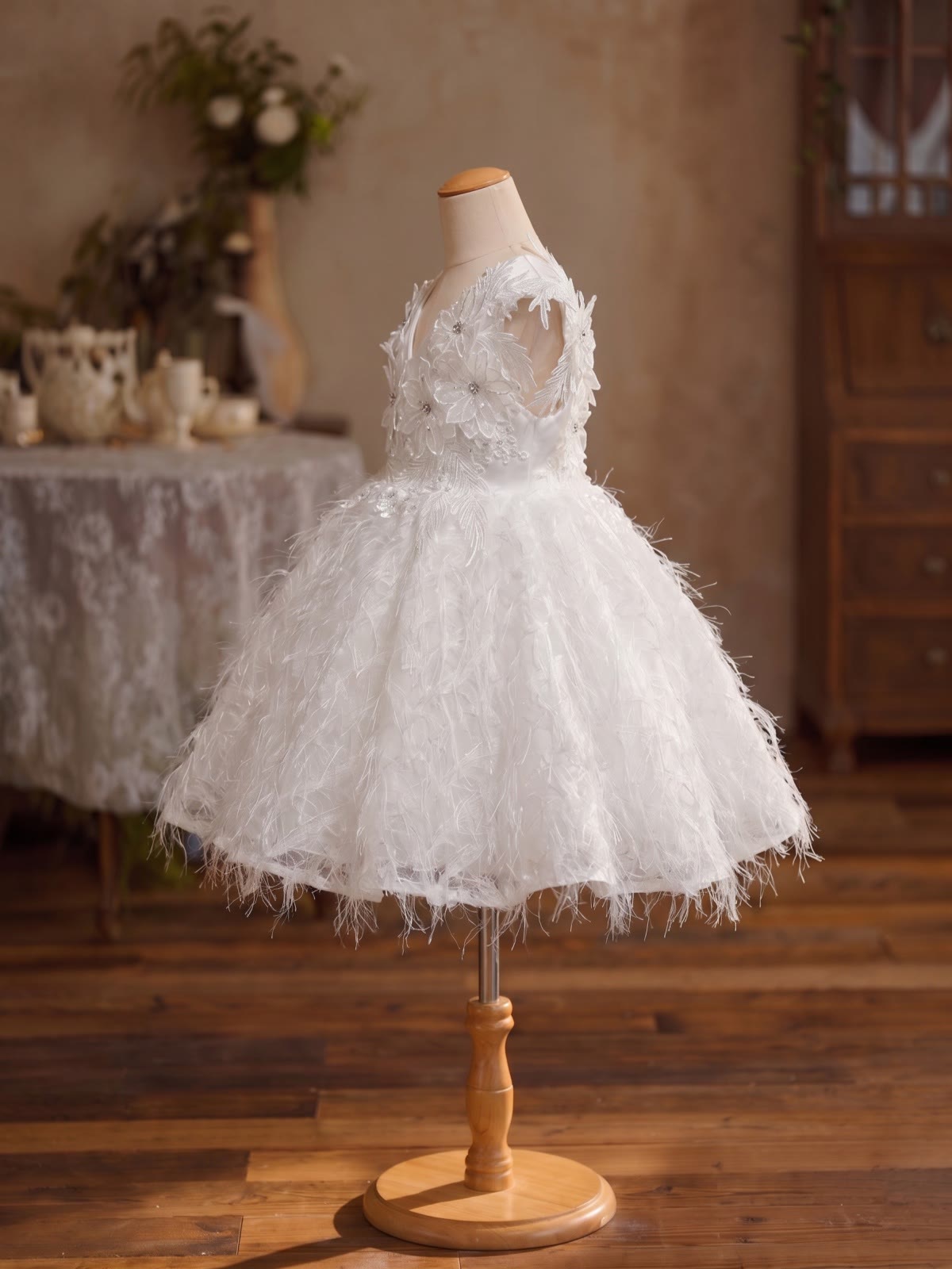 Chemical Fiber Blend Rosette Sleeveless Short Dresses - image 3