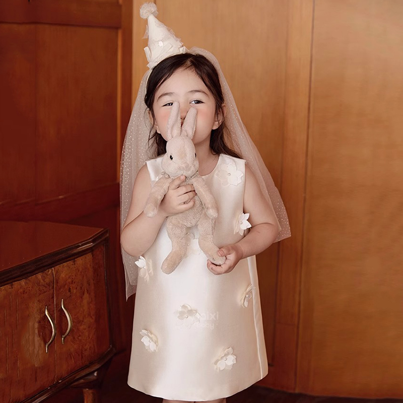 Satin Applique Sleeveless Short Dresses - image 7