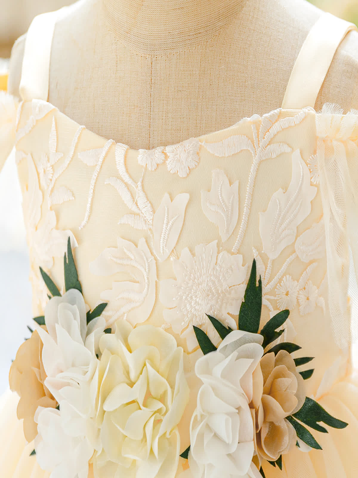 Mesh Rosette Sleeveless Midi Dresses - image 5
