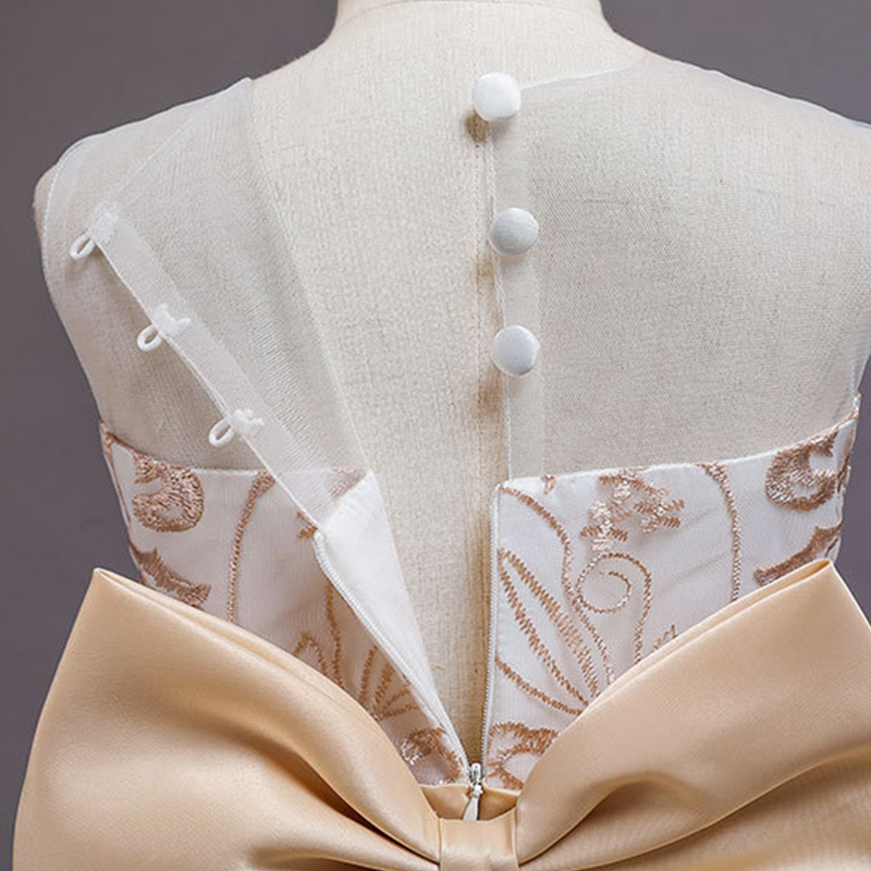 Mesh Applique Sleeveless Maxi Dresses - image 7