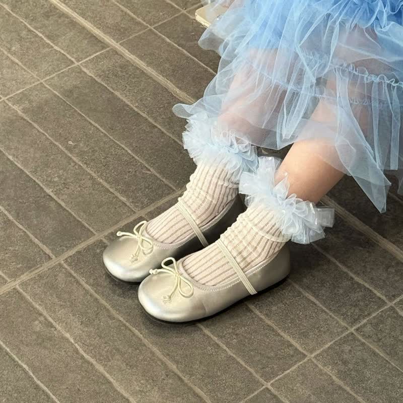 Polka Dots Stitching Lace Socks - image 4