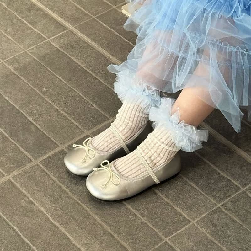 Polka Dots Stitching Lace Socks - image 4