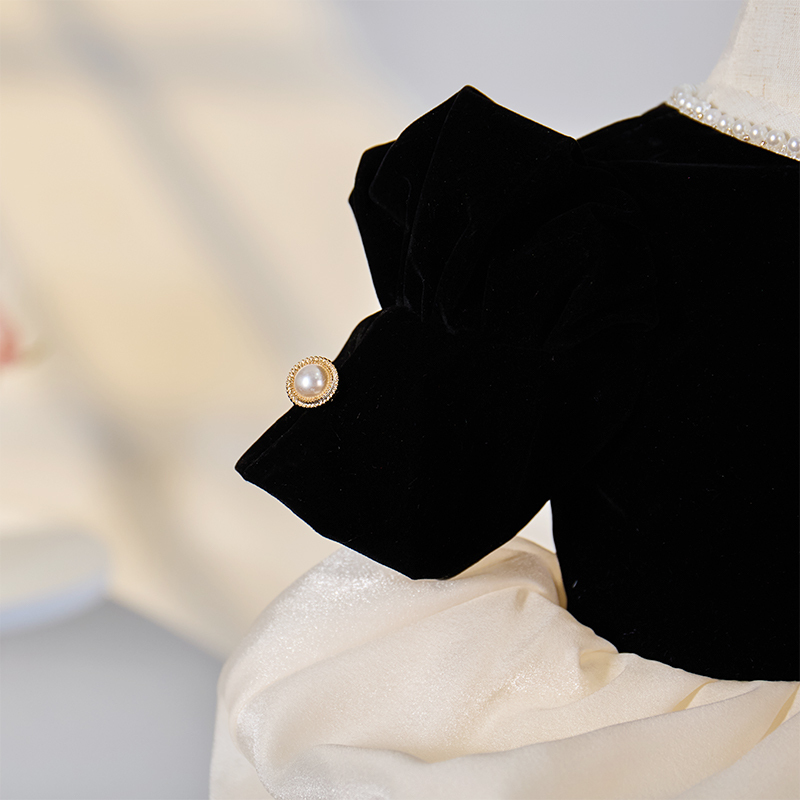 Velvet Folds Short Sleeve Mid-long Dresses - image 12