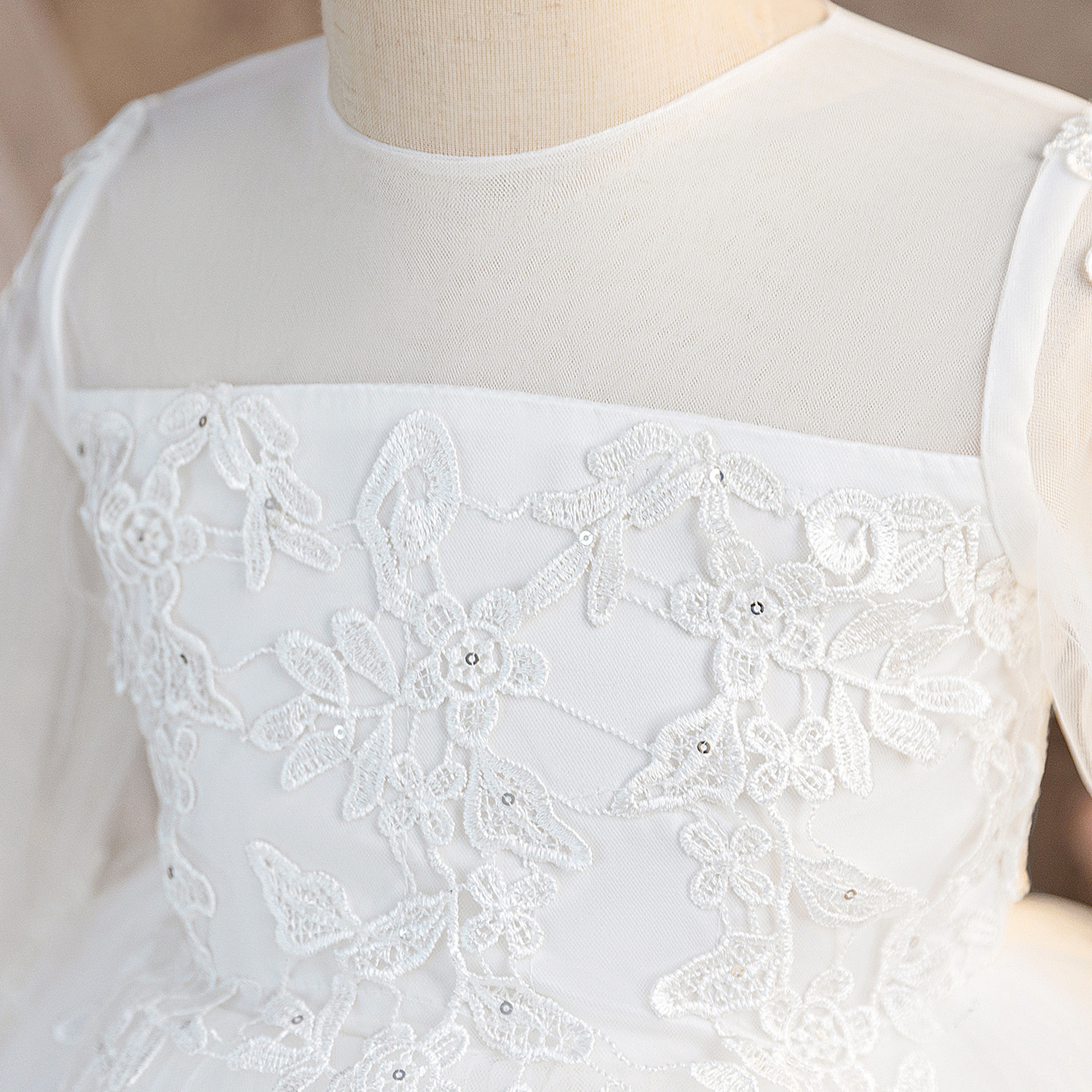 Mesh Applique Long Sleeve Midi Dresses - image 4