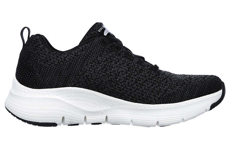 (WMNS) Skecththers Arch Fit-Infinite Adventure 'Black White' 149058-BKW