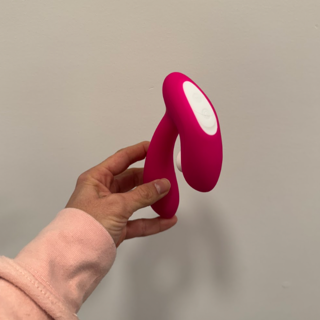 Clitoral Stimulator & Vibrating Dildo - Remote Control