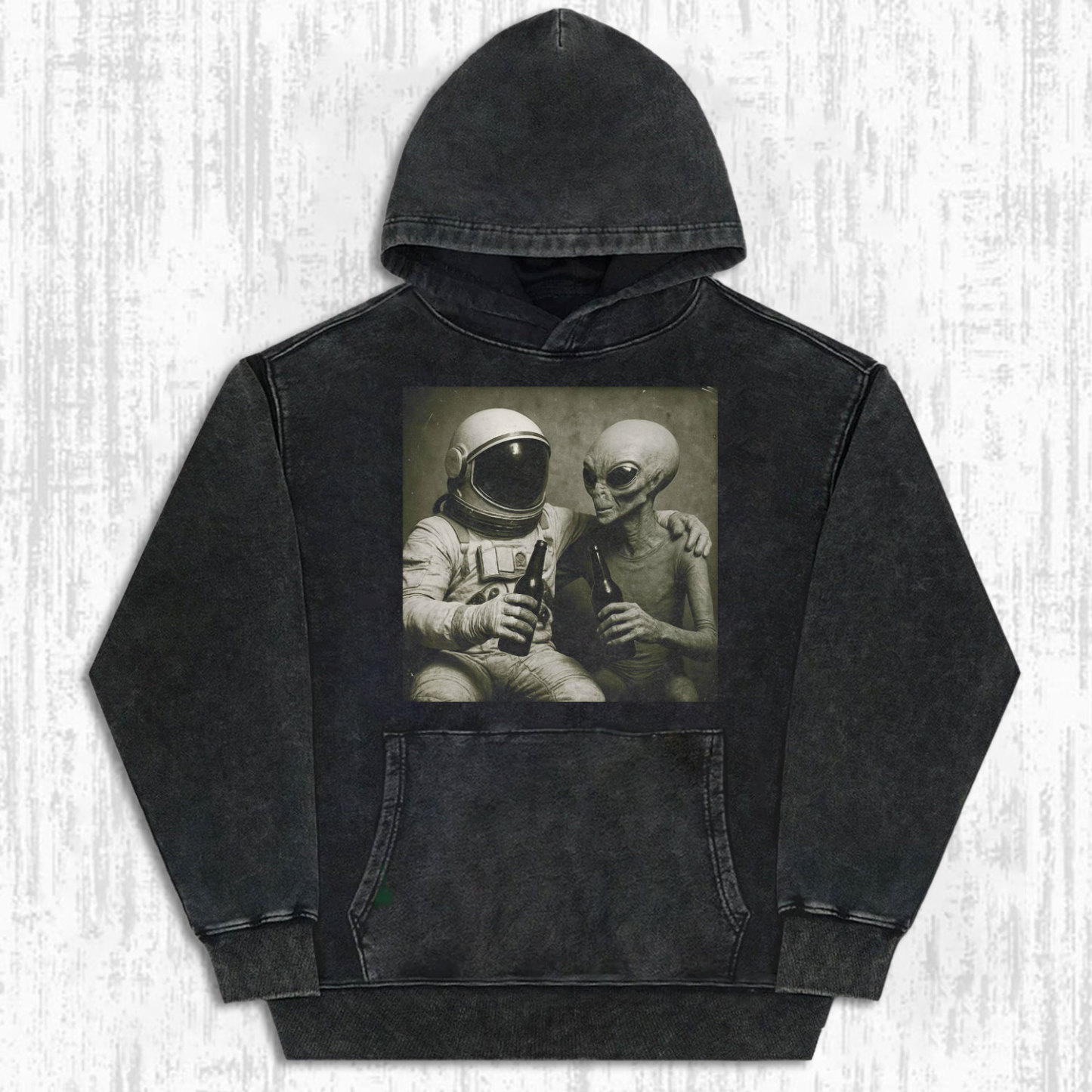 ASTRONAUT AND ALIEN'S 'CHEERS MOMENT' T-SHIRT.Movie