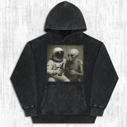 ASTRONAUT AND ALIEN'S 'CHEERS MOMENT' T-SHIRT.Movie