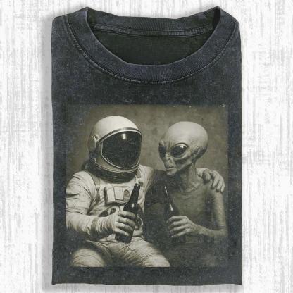 ASTRONAUT AND ALIEN'S 'CHEERS MOMENT' T-SHIRT.Movie