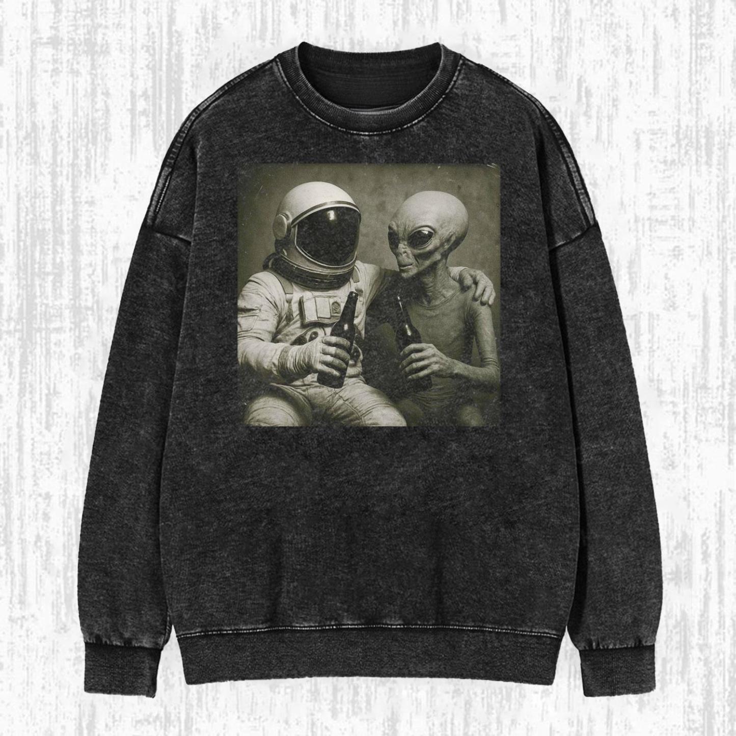 ASTRONAUT AND ALIEN'S 'CHEERS MOMENT' T-SHIRT.Movie