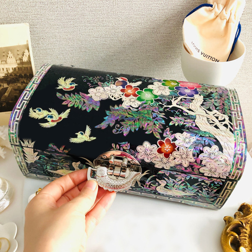 Jewelry box shell Mother of pearl lacquerware