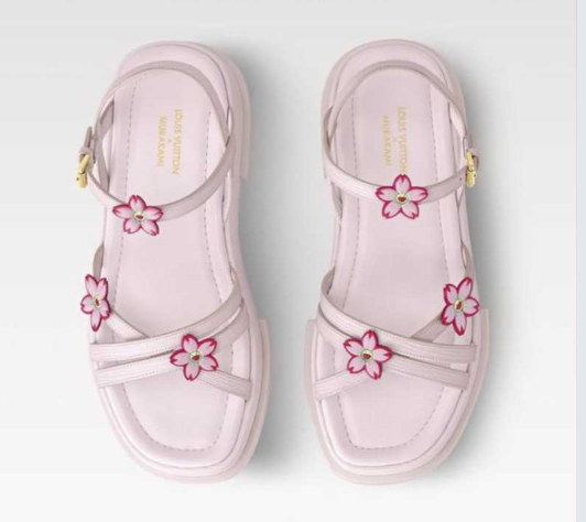 The trending cute pink set of bag and sandals for ladies