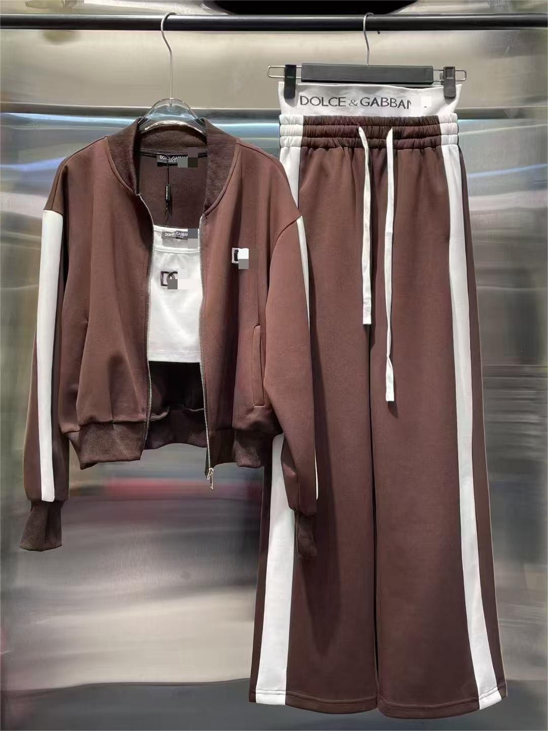 Fashionable casual athletic suit