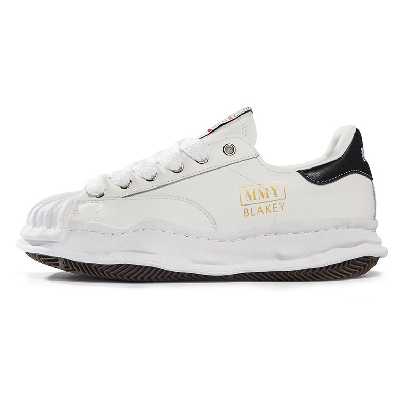 Bestselling canvas shoes