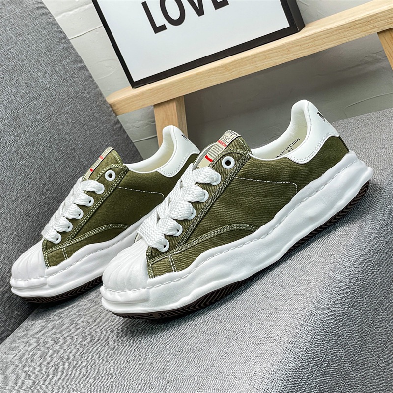 Bestselling canvas shoes