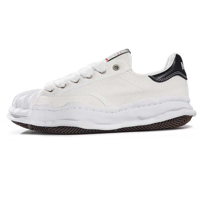 Bestselling canvas shoes