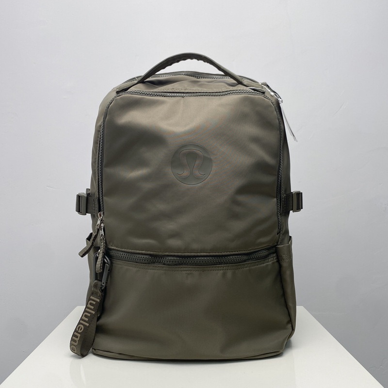 Stylish and versatile backpack, suitable as a college student's schoolbag and outdoor hiking pack