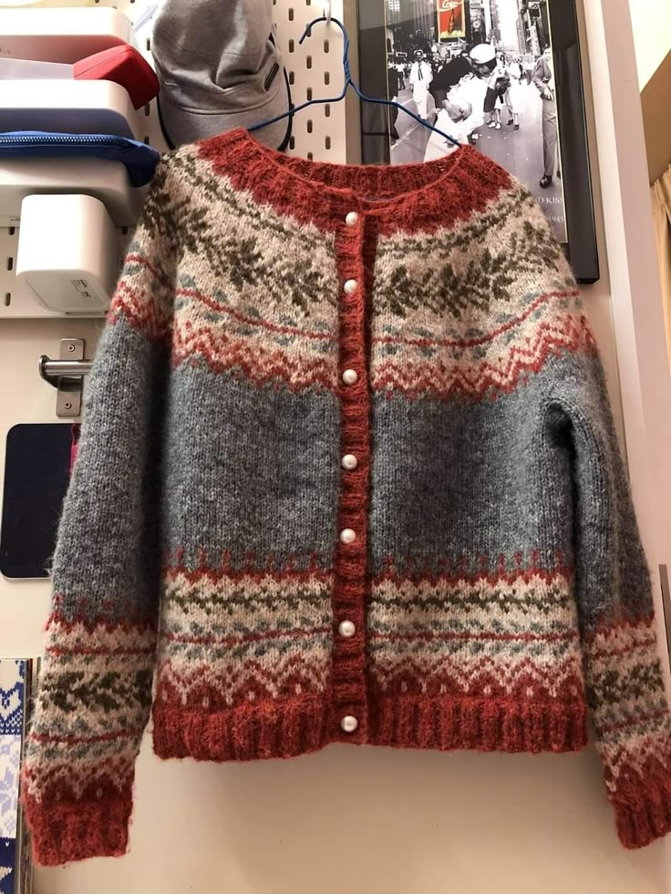 Frauen Isländischer Pullover lässig Komfort Perlen knopf Strickjacke