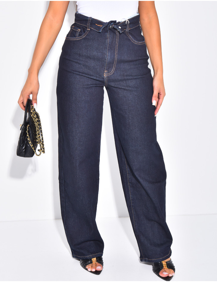 Wide-leg jeans with cuffed waist