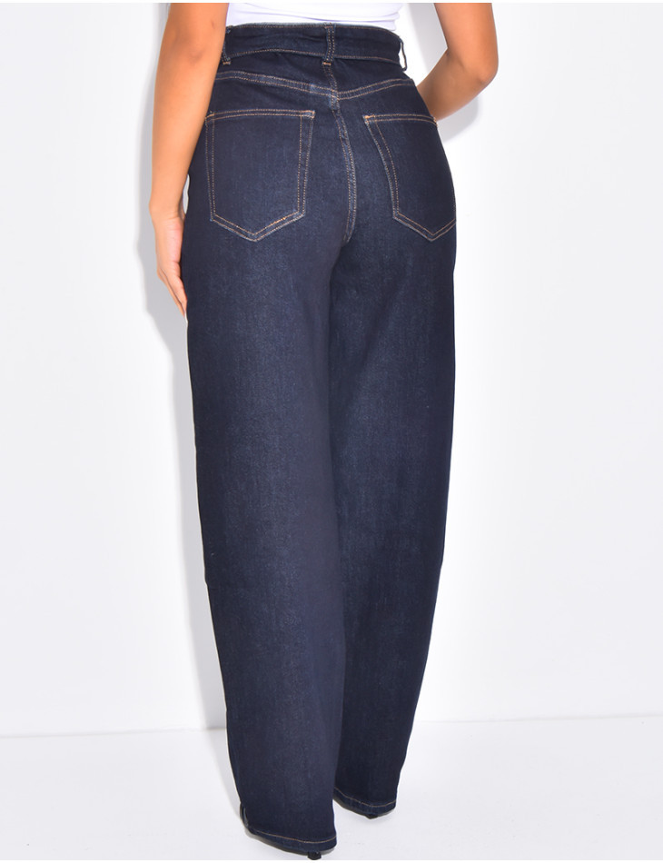Wide-leg jeans with cuffed waist