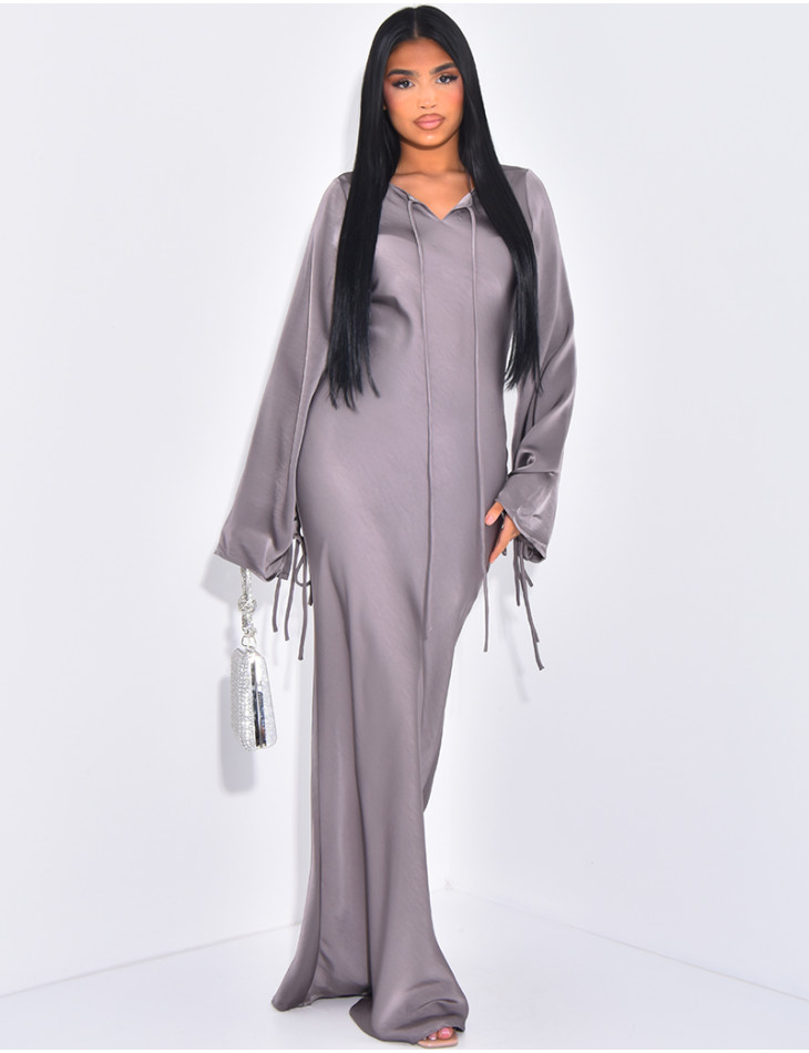 Very long dress in premium satin with tie fastening