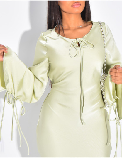Very long dress in premium satin with tie fastening