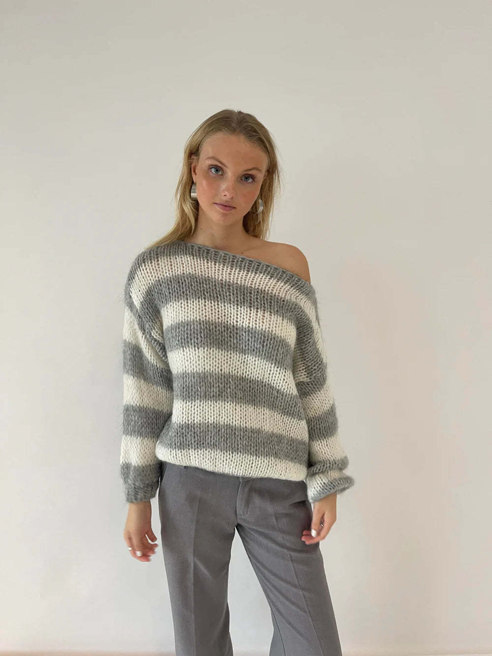 Women’s Round Neck Striped Oversized Relaxed Long Sleeve Knit Sweater💕