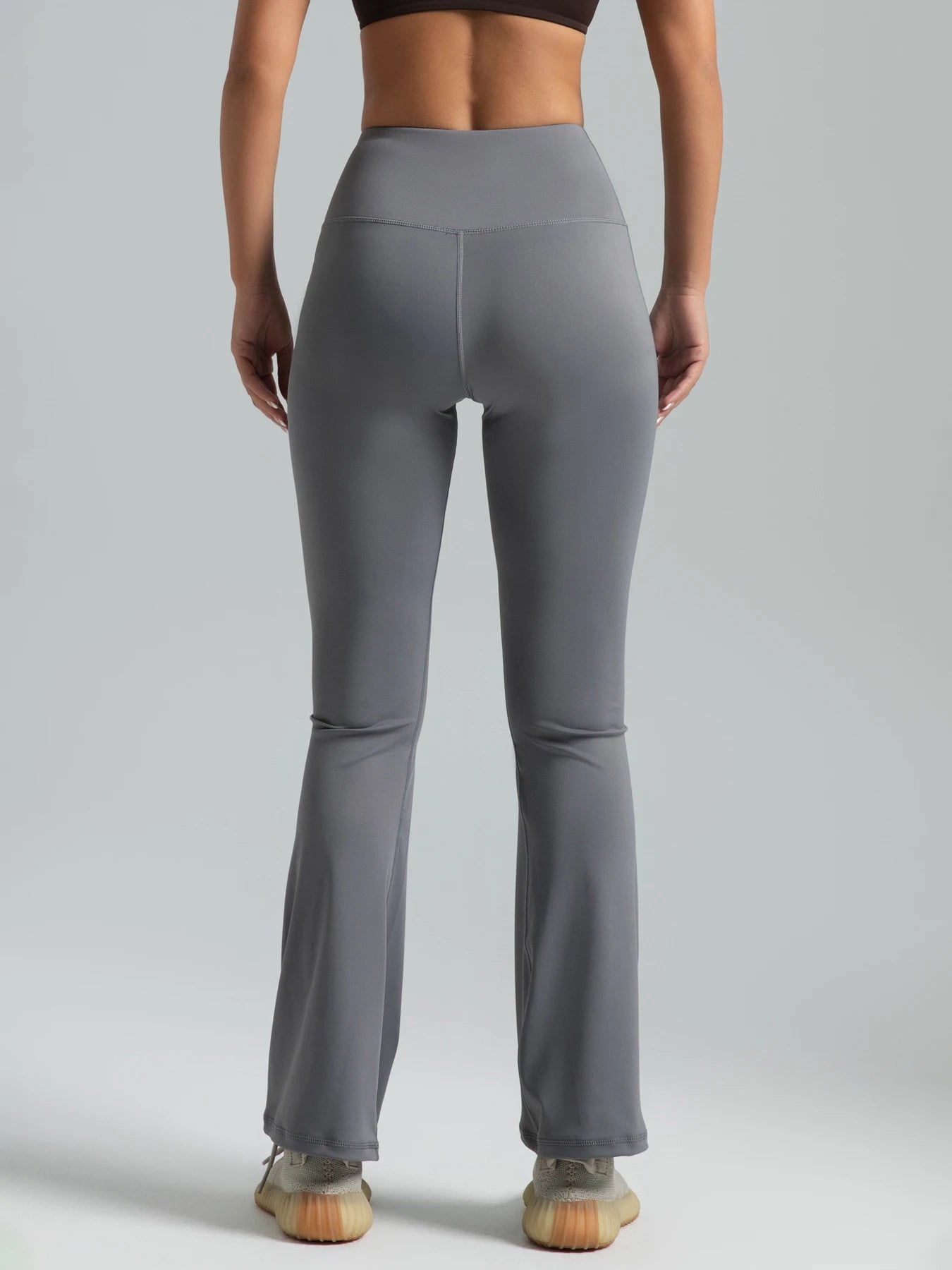 High-Waisted Flare Leggings - Perfect for casual and sporty wear!