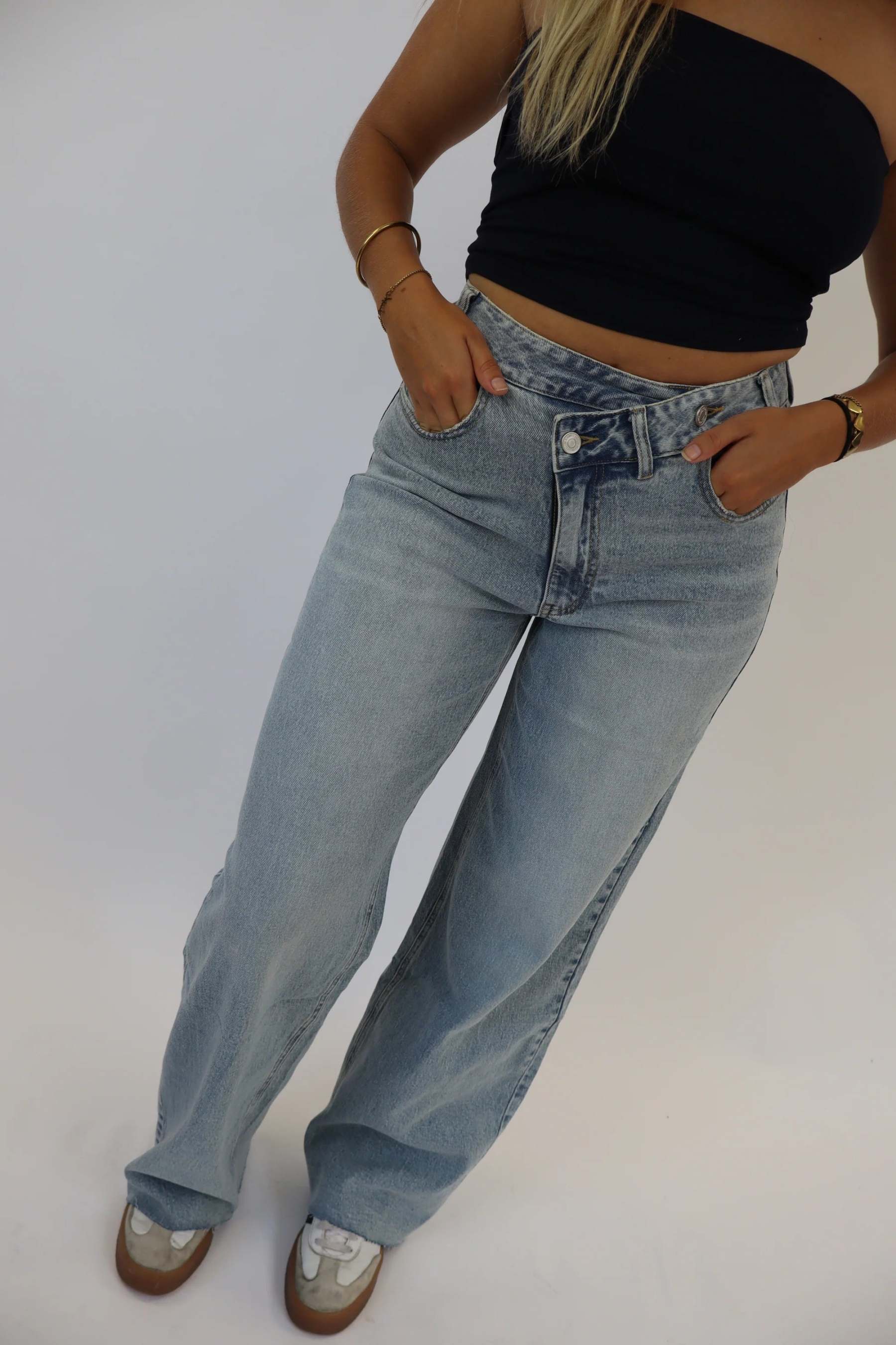 Assymetrische Double Button Jeans