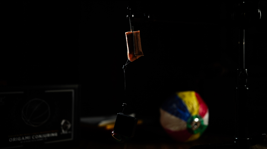 ORIGAMI CONJURING- The Revolution Of Torn & Restore Magic