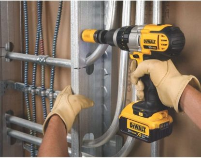 Wiertarko-wkrętarka DEWALT 20 V MAX, 3-biegowa, zestaw Premium 4,0 Ah (DCD980M2)