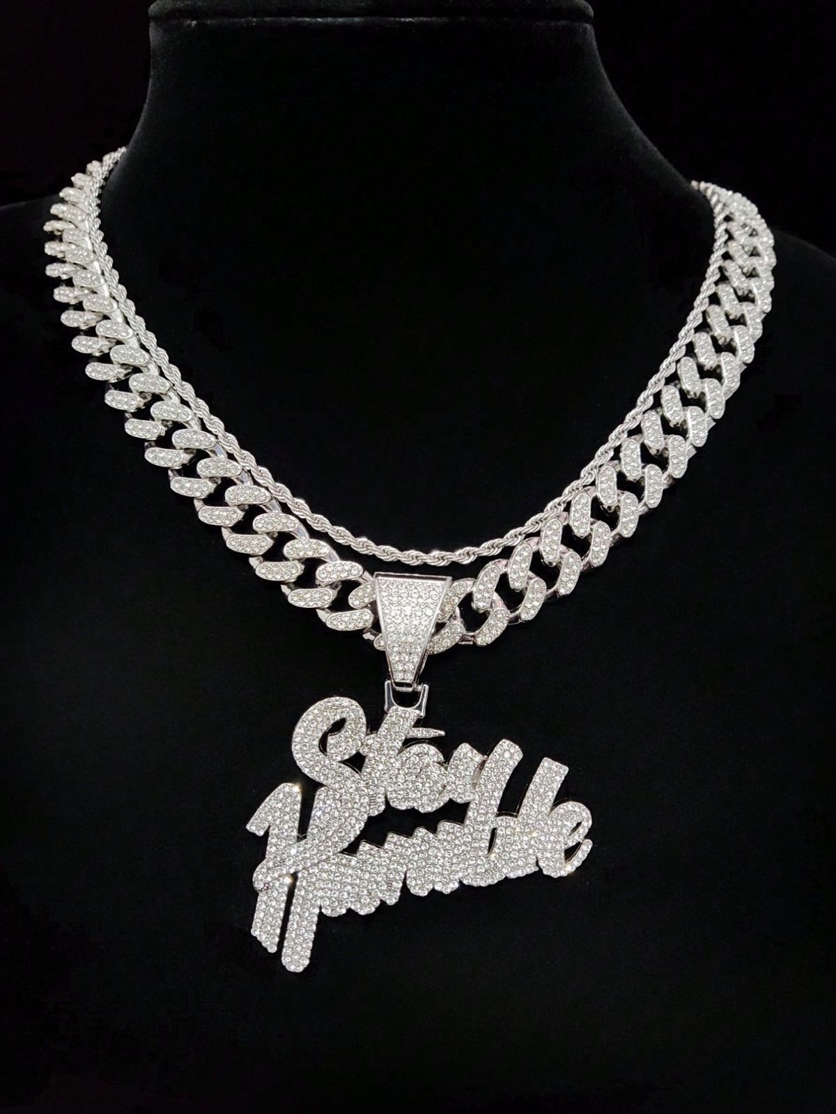 ]Marvel Spider-Man Print T-Shirt "Keep Humble" Letter Pendant Necklace