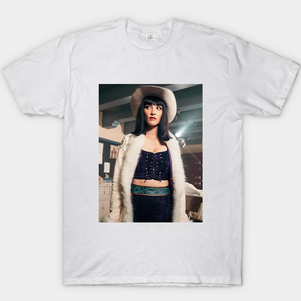 One Piece Live Action Nico Robin Lera Abova White Fur Coat Print