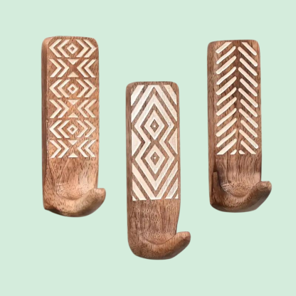 Masivní dřevěný věšák na kabáty, samostatný háček na oblečení a klíče do chodby