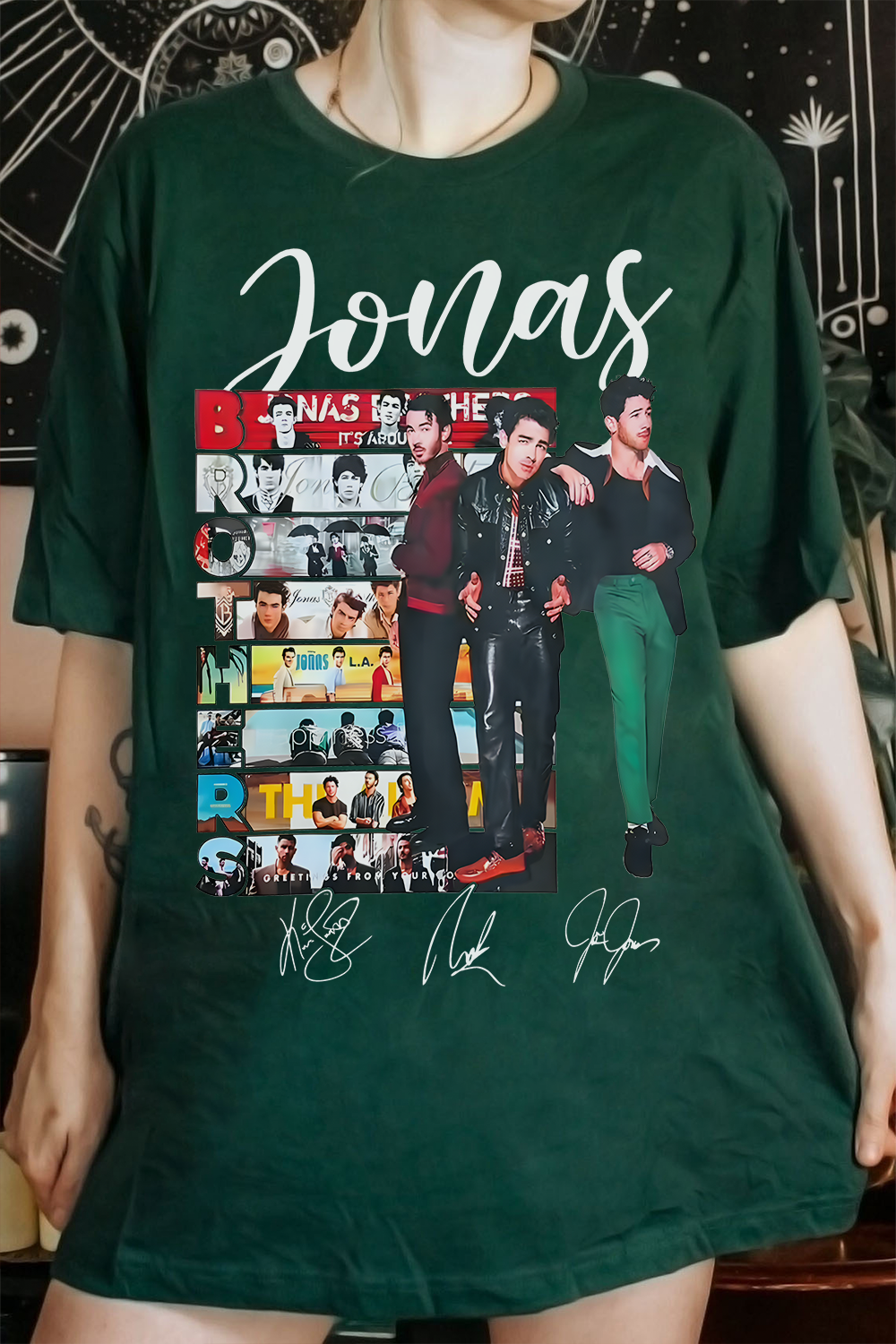 JONAS BROTHERS T-shirt