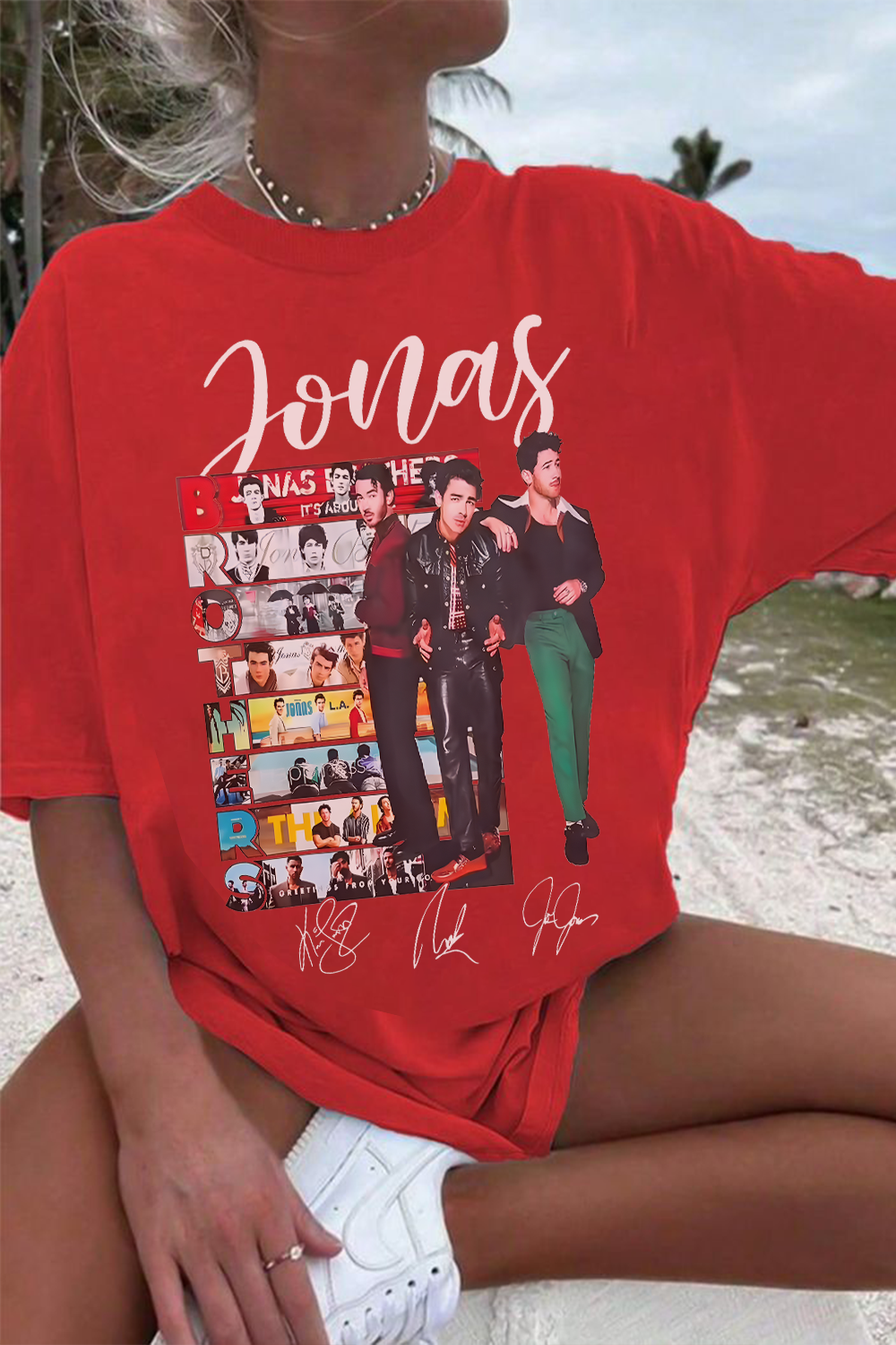 JONAS BROTHERS T-shirt