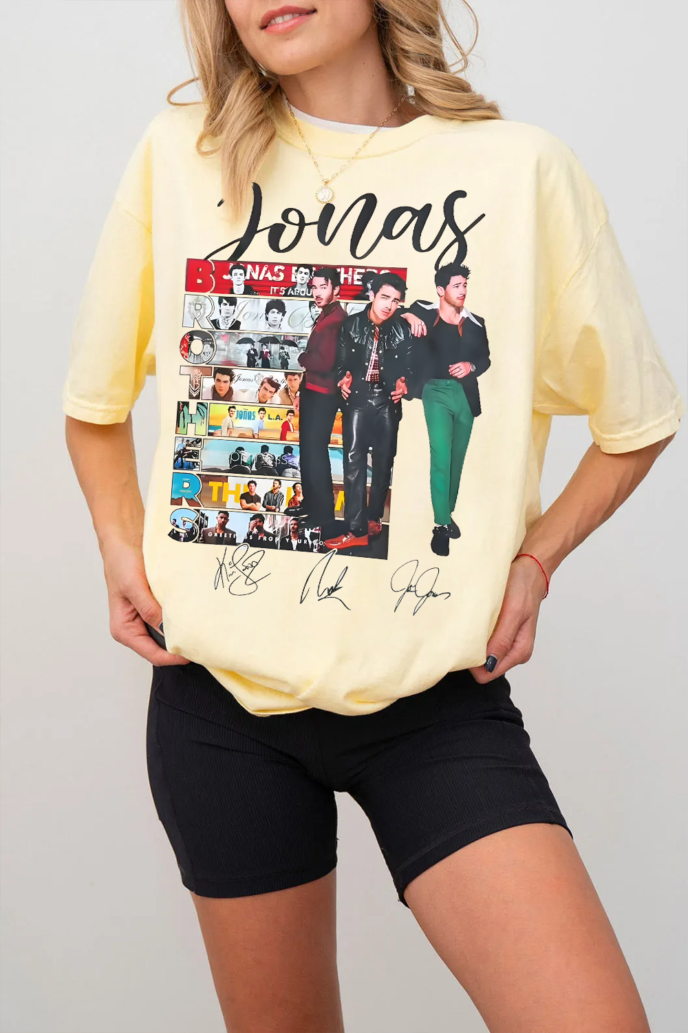 JONAS BROTHERS T-shirt
